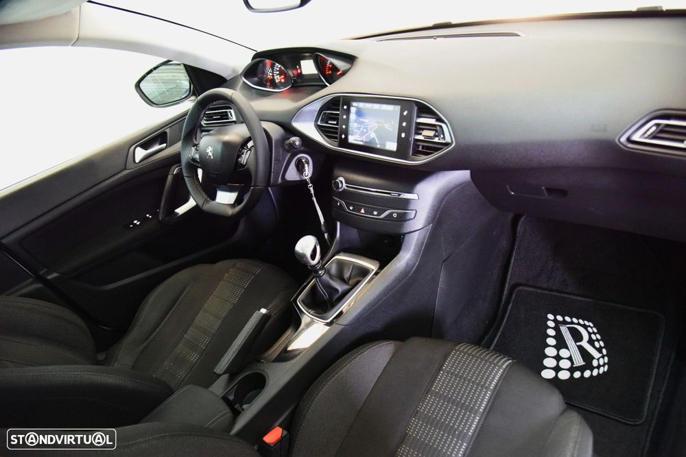 Peugeot 308 SW 1.6 BlueHDi Allure - 17