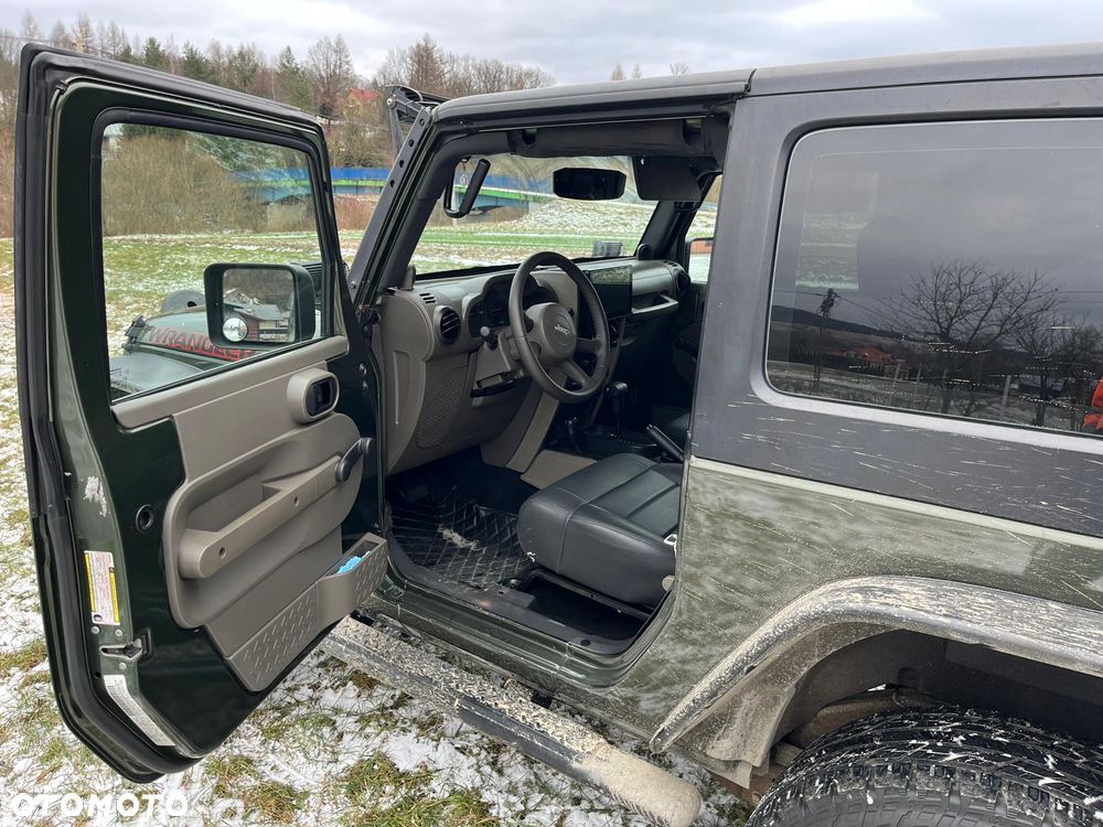 Jeep Wrangler - 11