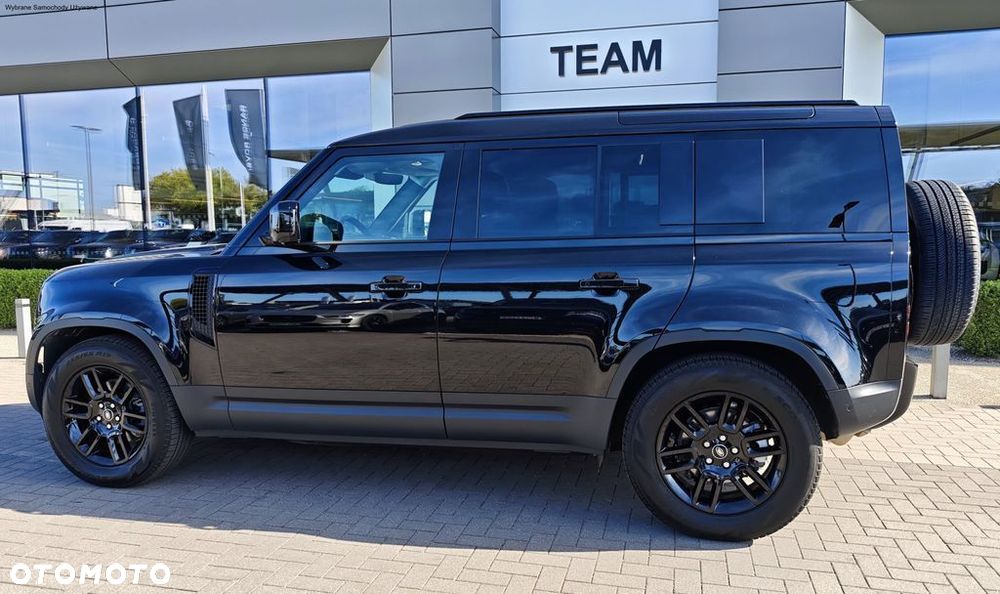 Land Rover Defender - 13