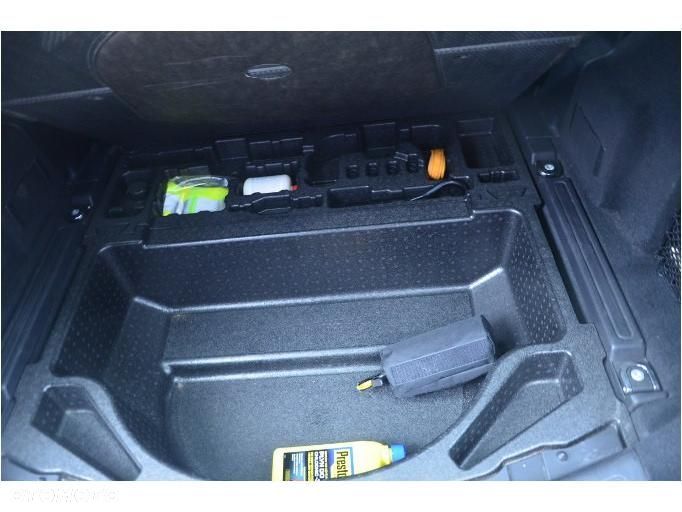Land Rover Discovery Sport 2.0 P200 mHEV S - 24