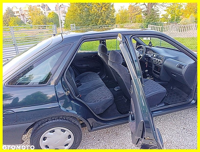 Ford Escort 1.3 CL - 10
