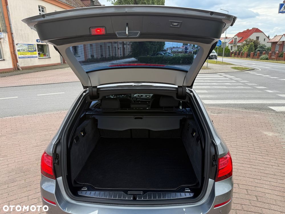 BMW Seria 5 520d Touring Sport Line - 14