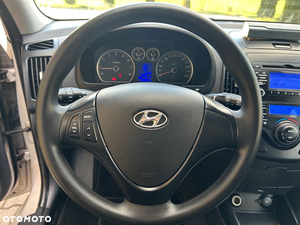 Hyundai i30 i30cw 1.6 Edition Plus - 17