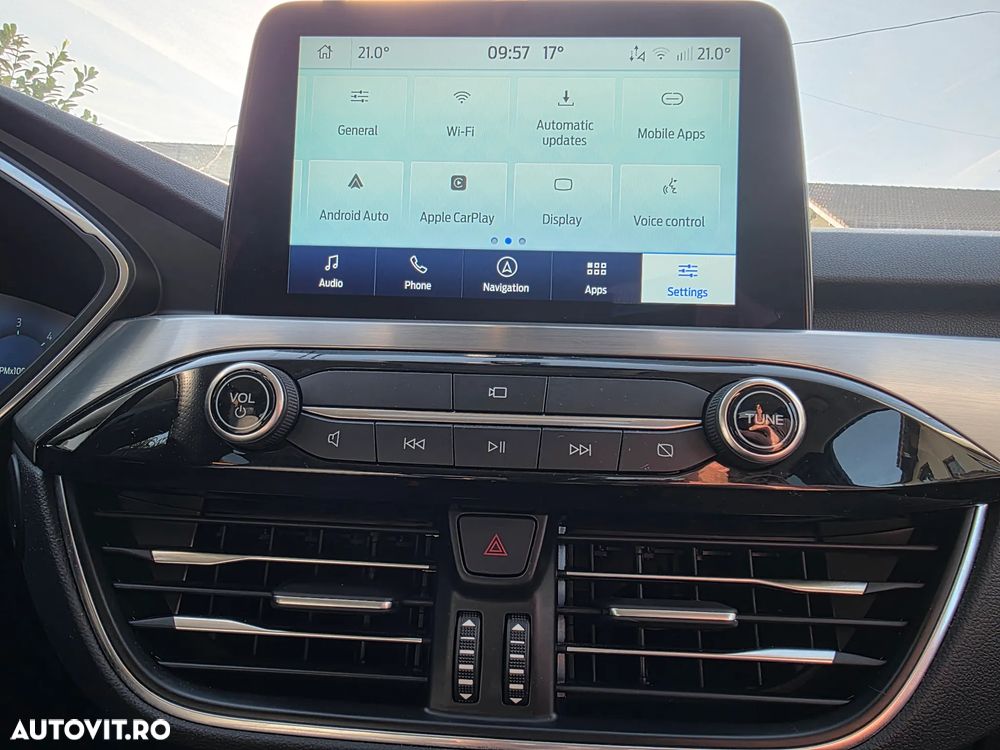 Ford Kuga - 12