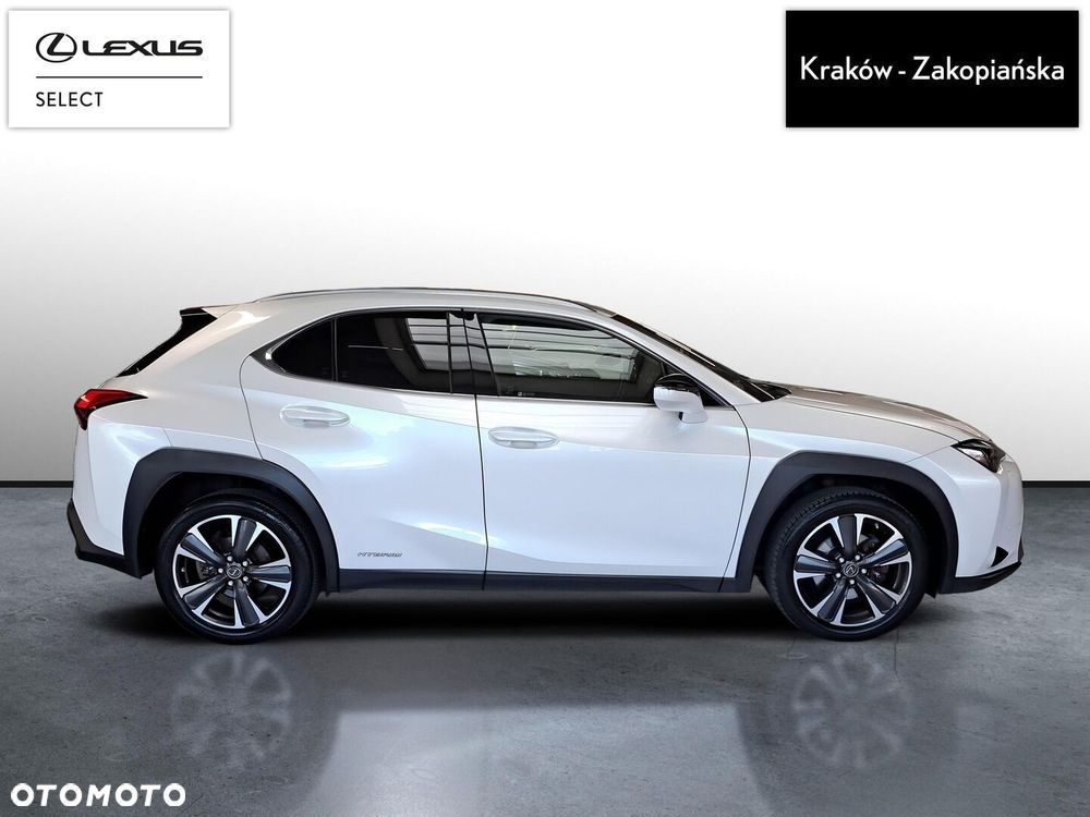 Lexus UX - 7