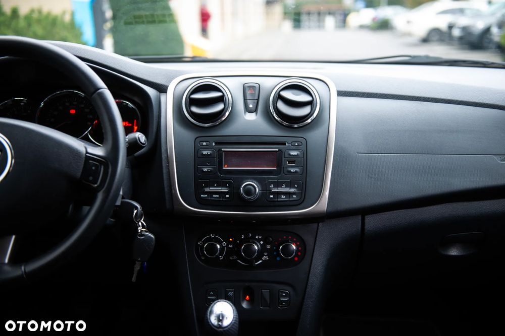 Dacia Sandero TCe 90 Celebration - 28