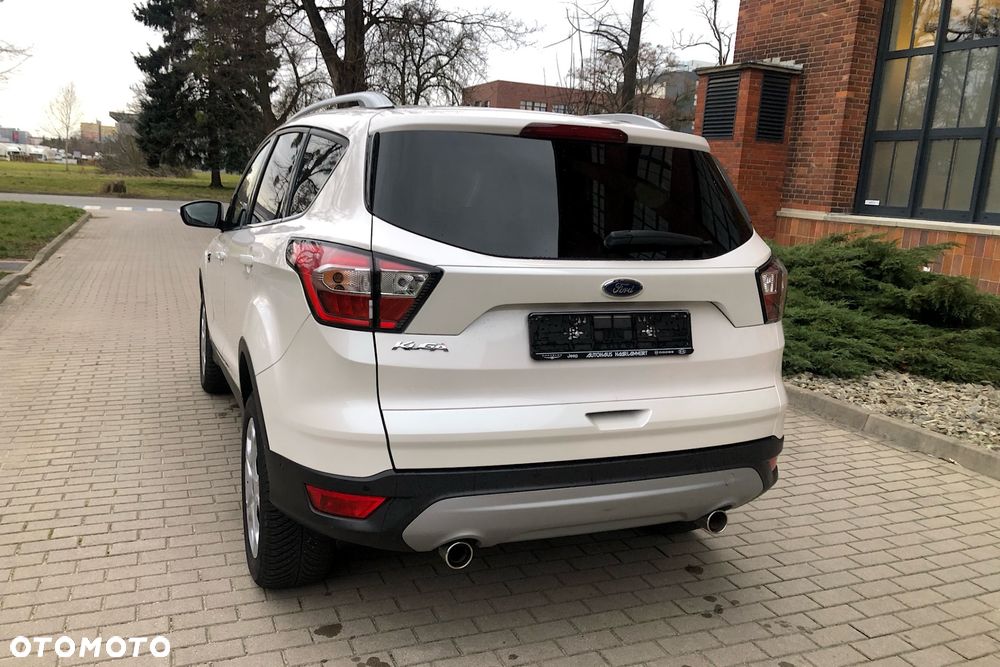 Ford Kuga 1.5 EcoBoost 2x4 Titanium - 11