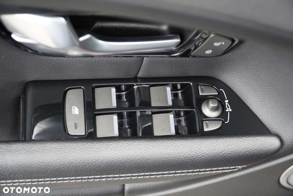 Land Rover Range Rover Evoque D150 R-Dynamic - 22