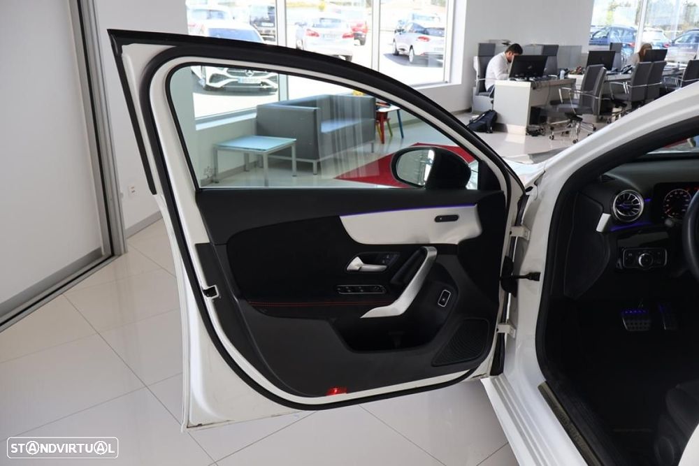 Mercedes-Benz A 250 e - 24