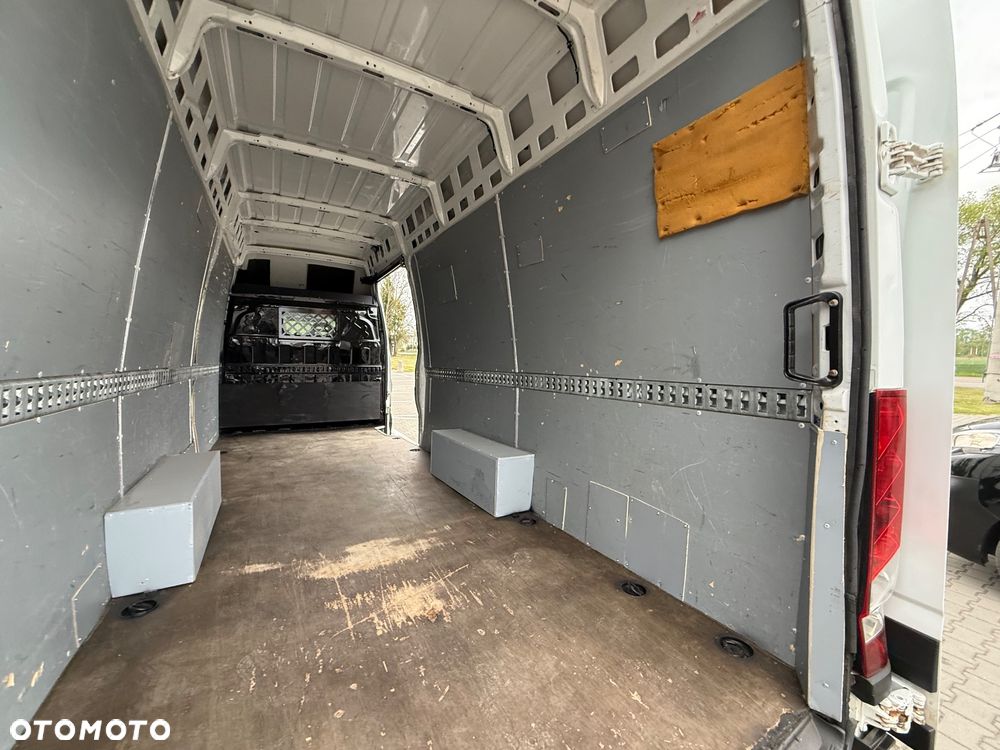 Iveco 35 S  3.0 - 25