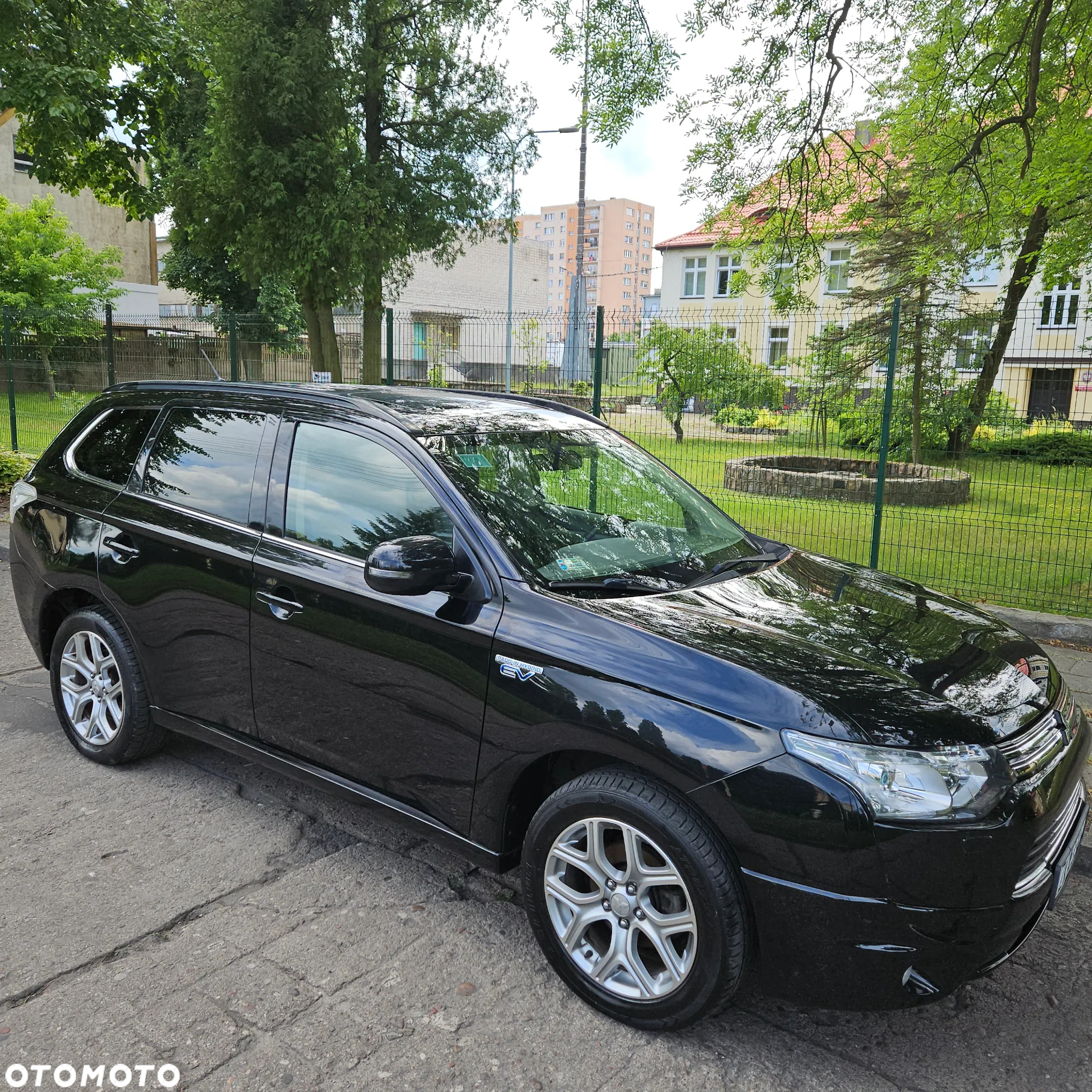 Mitsubishi Outlander 2.0 4WD Plug-In Hybrid Top - 5