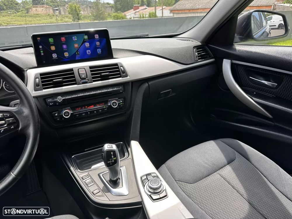 BMW 318 d Aut. Sport Line - 29