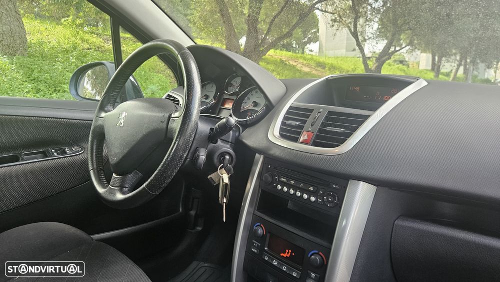 Peugeot 207 70 HDi FAP Filou - 13