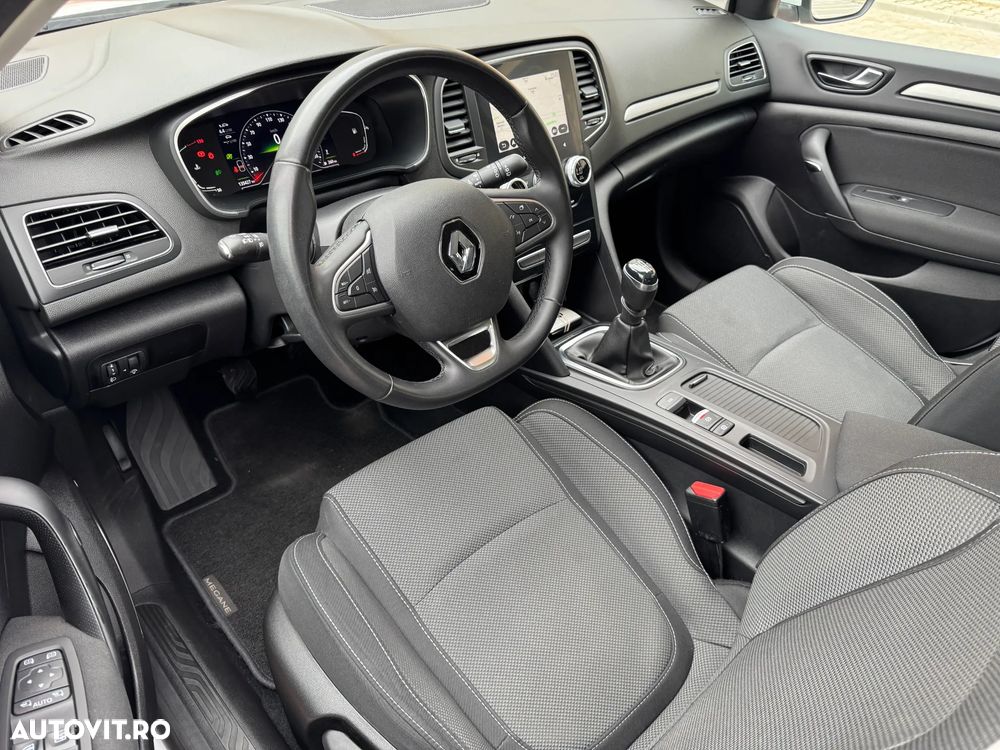 Renault Megane TCe 140 GPF Techno - 11