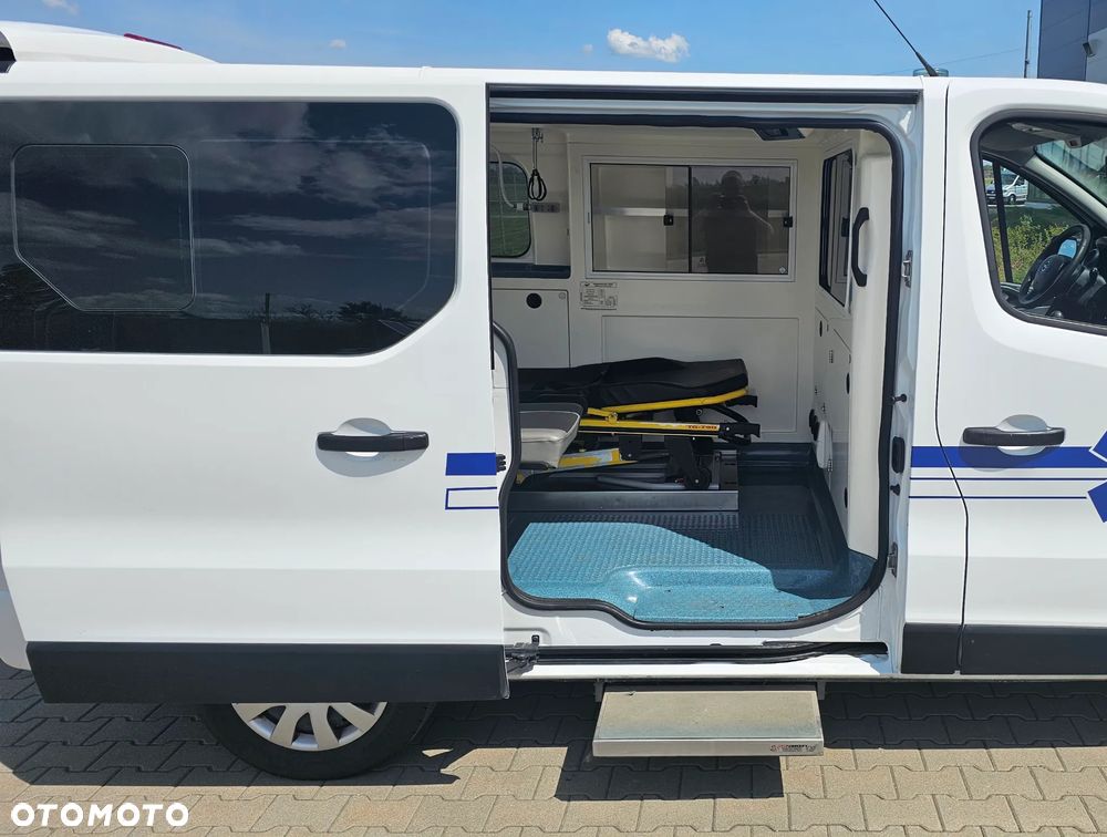 Renault TRAFIC KARETKA/AMBULANS - 8
