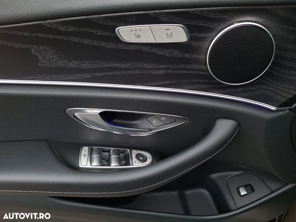 Mercedes-Benz E 200 4MATIC Aut. - 27
