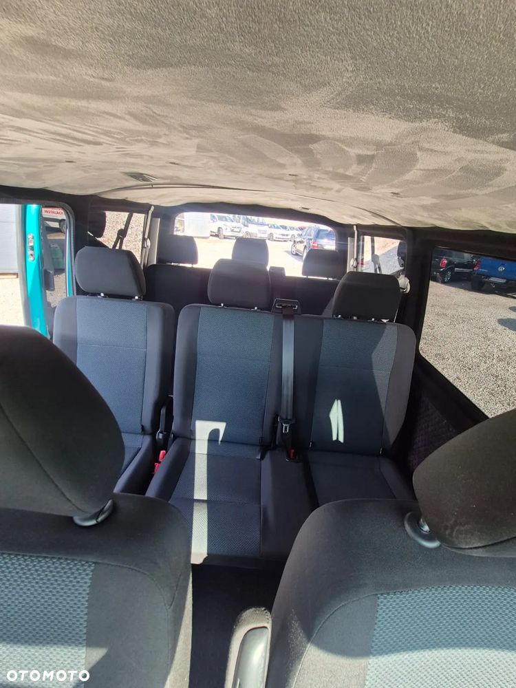 Volkswagen Caravelle - 24