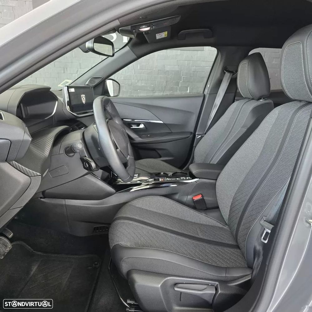 Peugeot e-2008 54 kWh Allure - 14