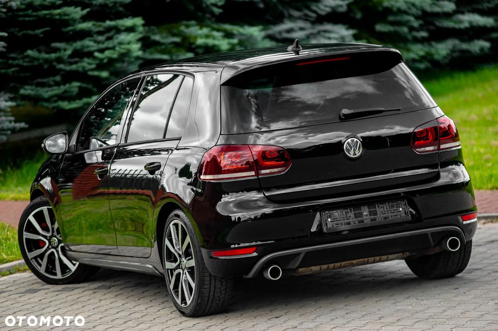 Volkswagen Golf 2.0 GTI DSG adidas - 15
