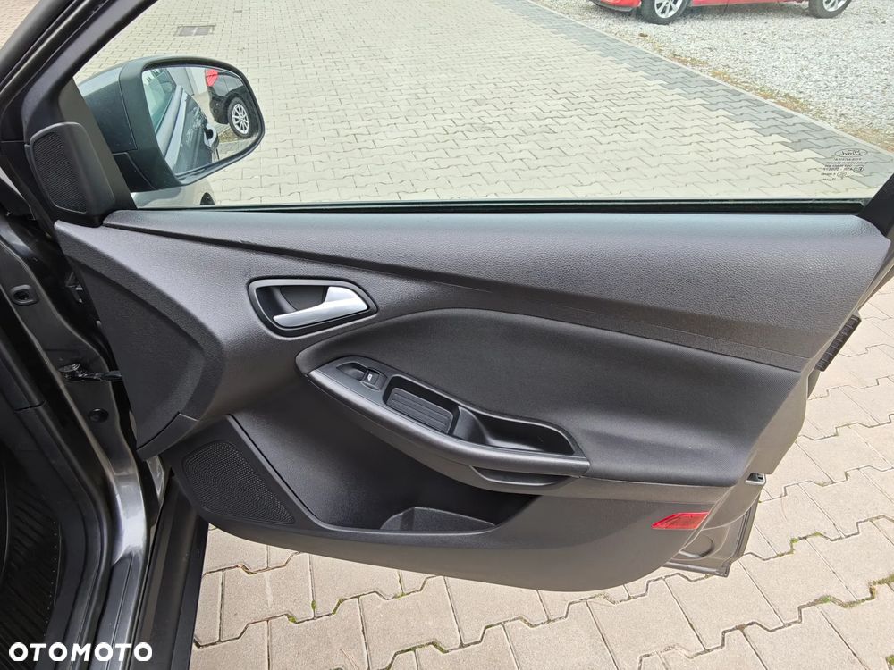 Ford Focus - 10
