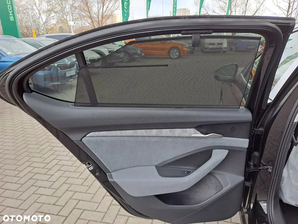 Skoda Superb 2.0 TDI SCR 4x4 Selection DSG - 9