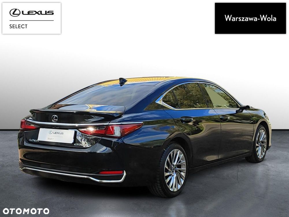 Lexus ES 300h Omotenashi - 7