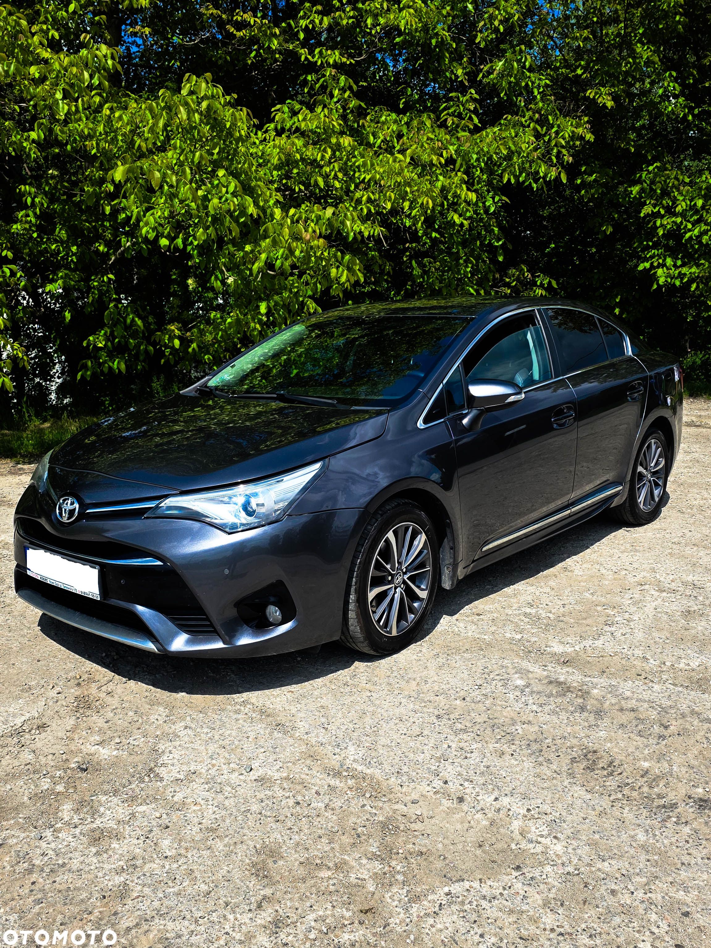 Toyota Avensis 2.0 D-4D Premium - 1