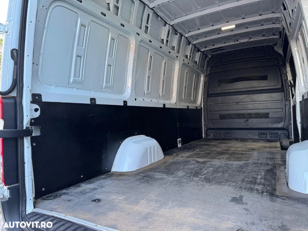 Mercedes-Benz Sprinter - 17