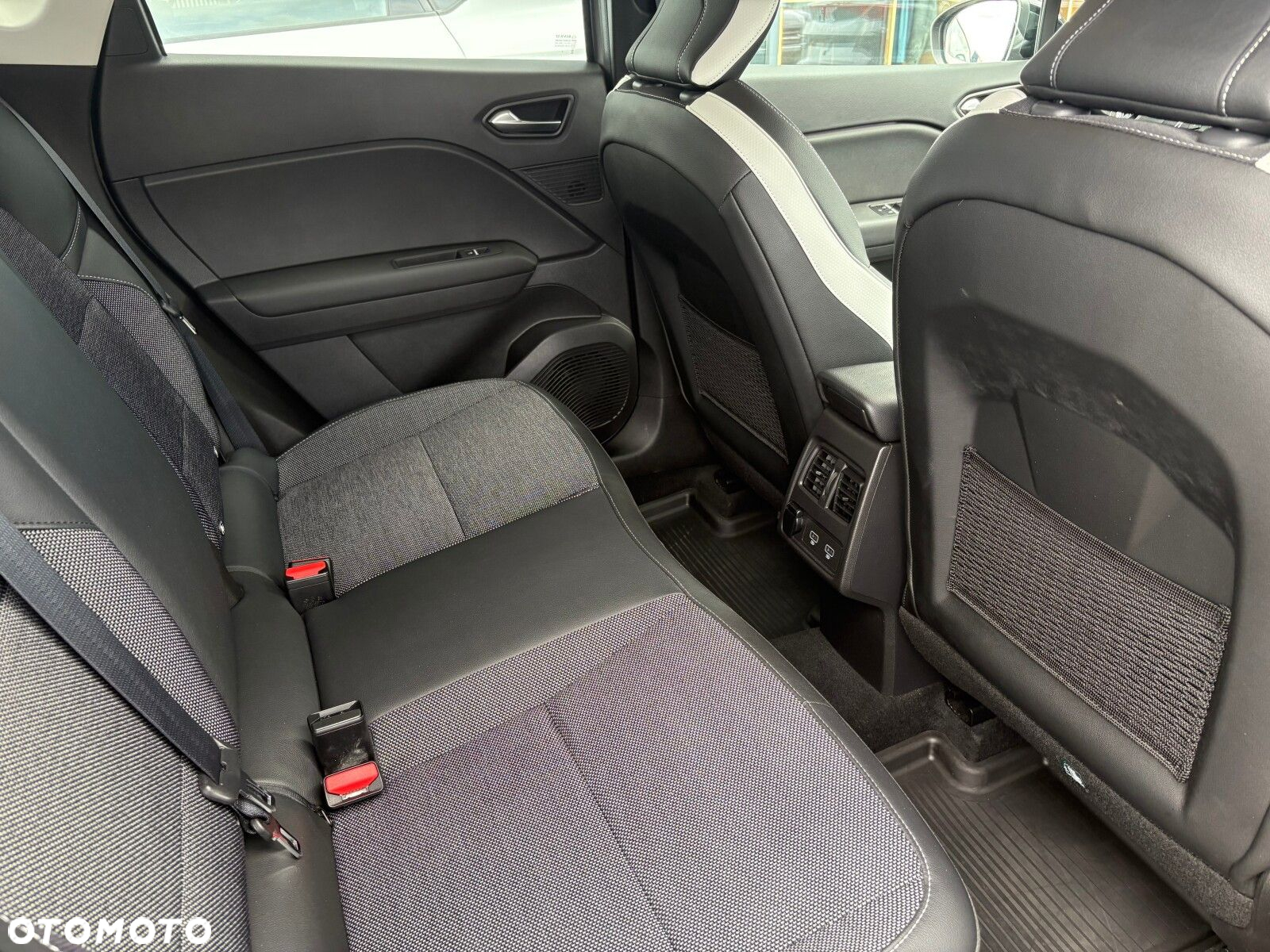 Renault Captur 1.0 TCe Intens - 14