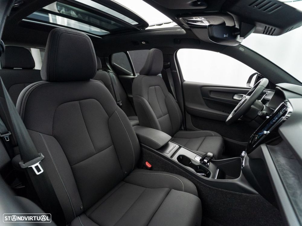 Volvo EX40 82 kWh Single Motor Extended Range Core - 38