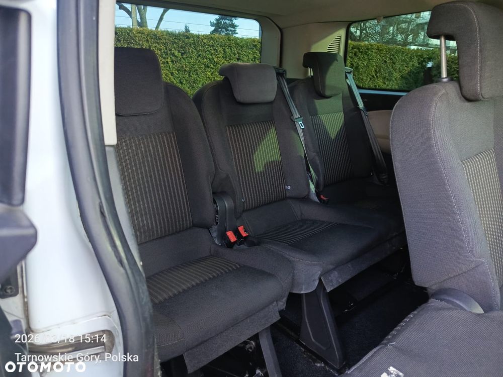 Ford Tourneo Custom - 13