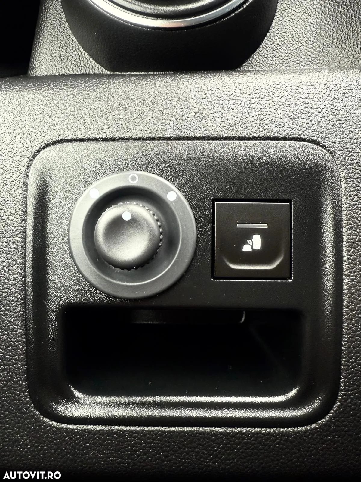 Dacia Duster 1.6 SCe 4WD Prestige jante 17" - 27