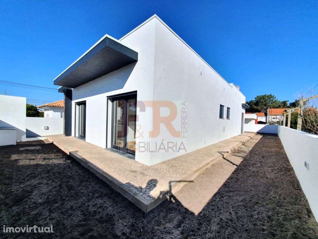 Moradia T3 com Garagem. Fernão Ferro - Grande imagem: 3/26