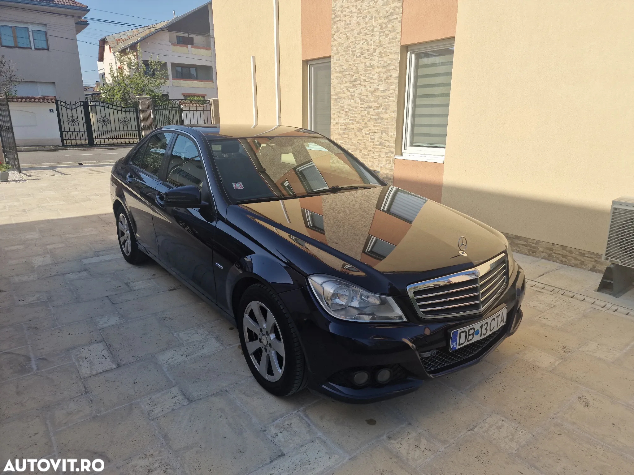 Mercedes-Benz C 200 T (BlueEFFICIENCY) - 7