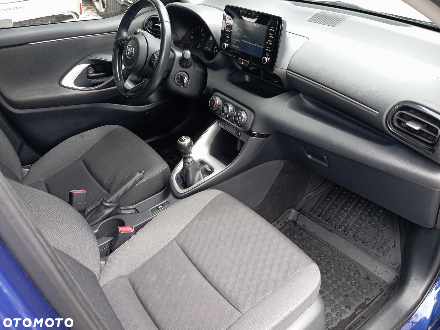 Toyota Yaris - 12