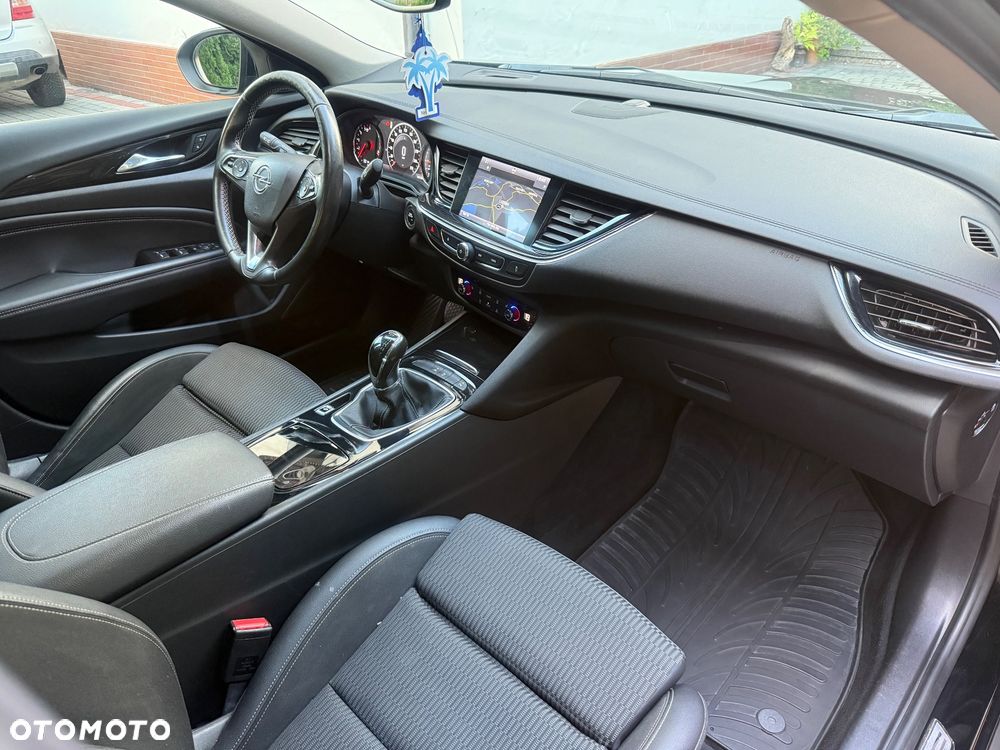 Opel Insignia - 17