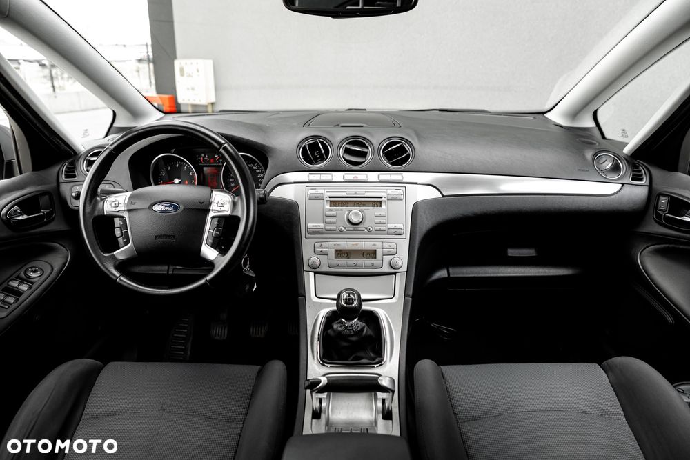 Ford S-Max 2.5 Titanium - 26