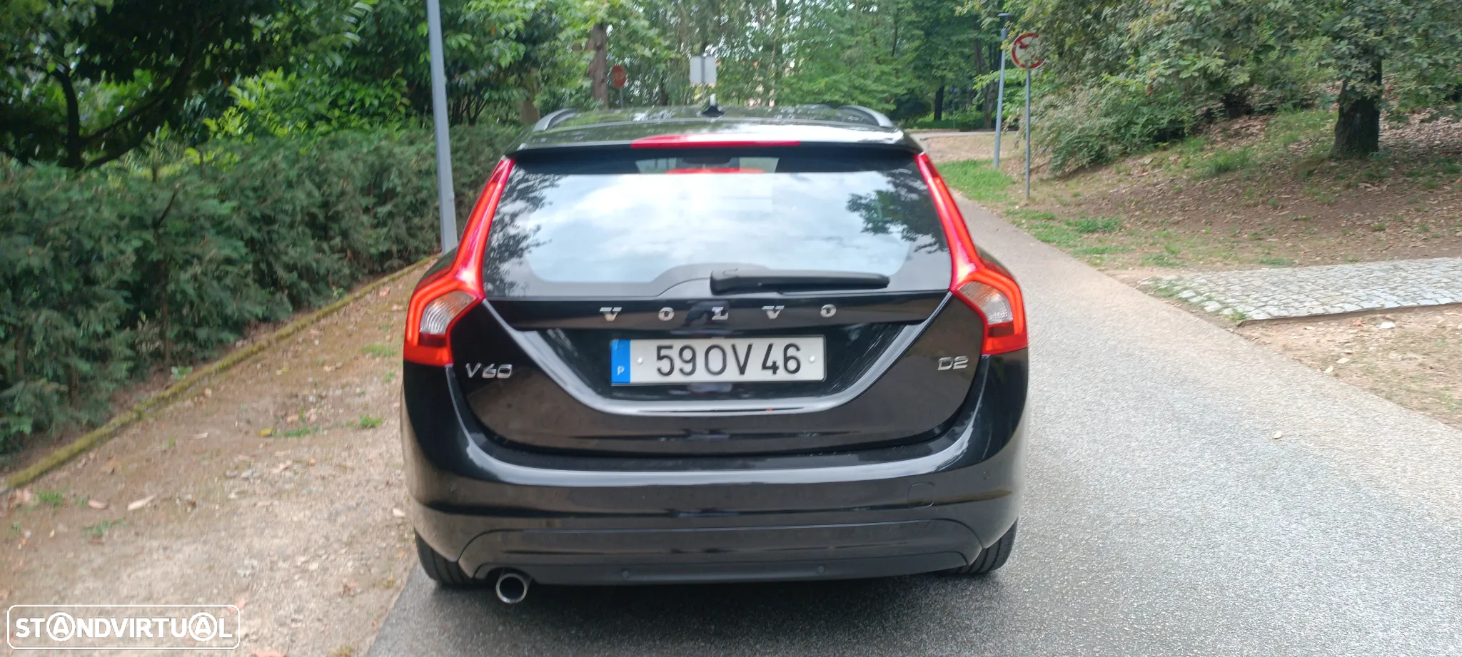 Volvo V60 1.6 D2 Drive Momentum Powershift Start/Stop - 3