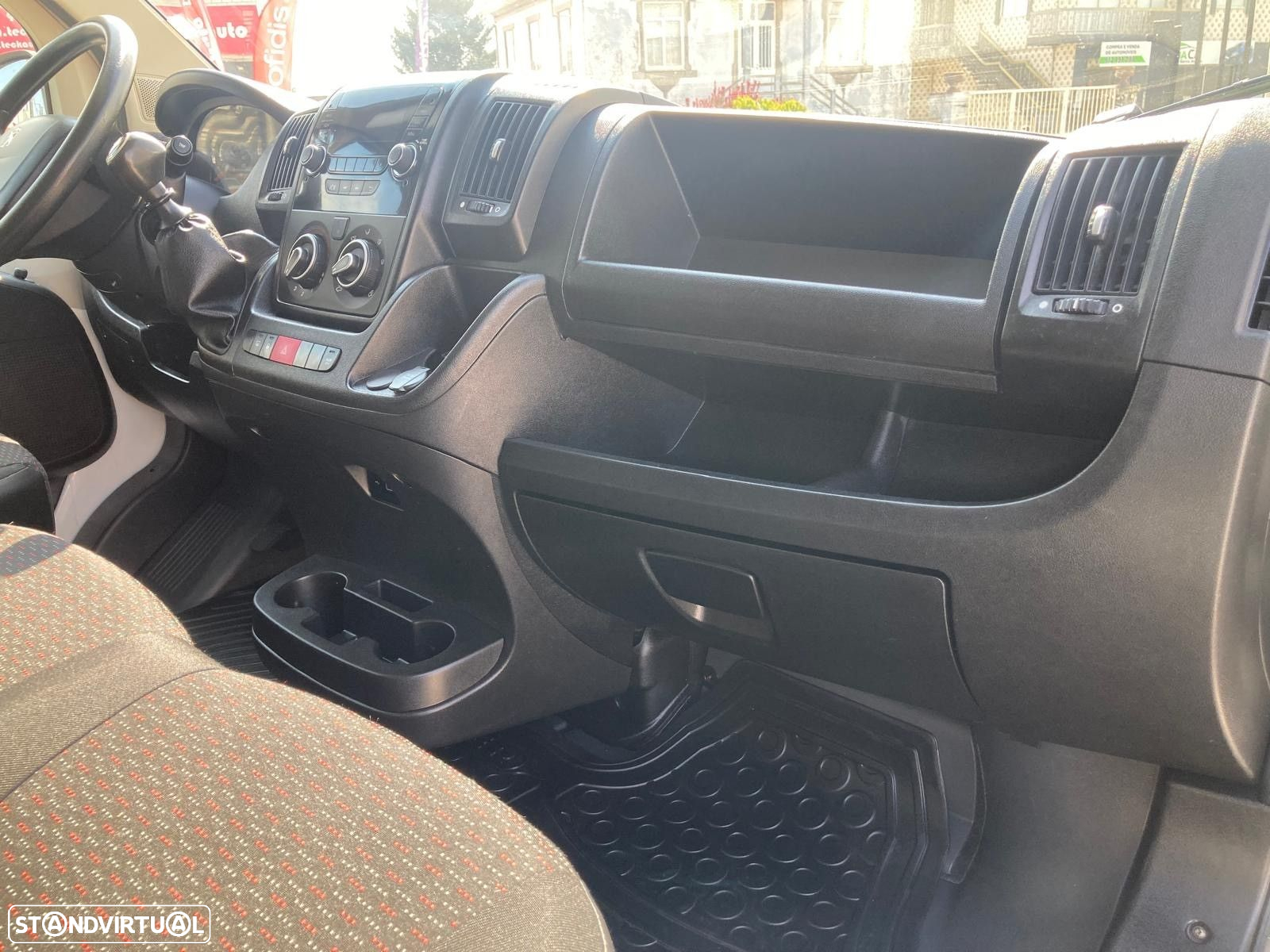 Peugeot Boxer 2.2 BlueHDi 333 L1H1 Pro - 33
