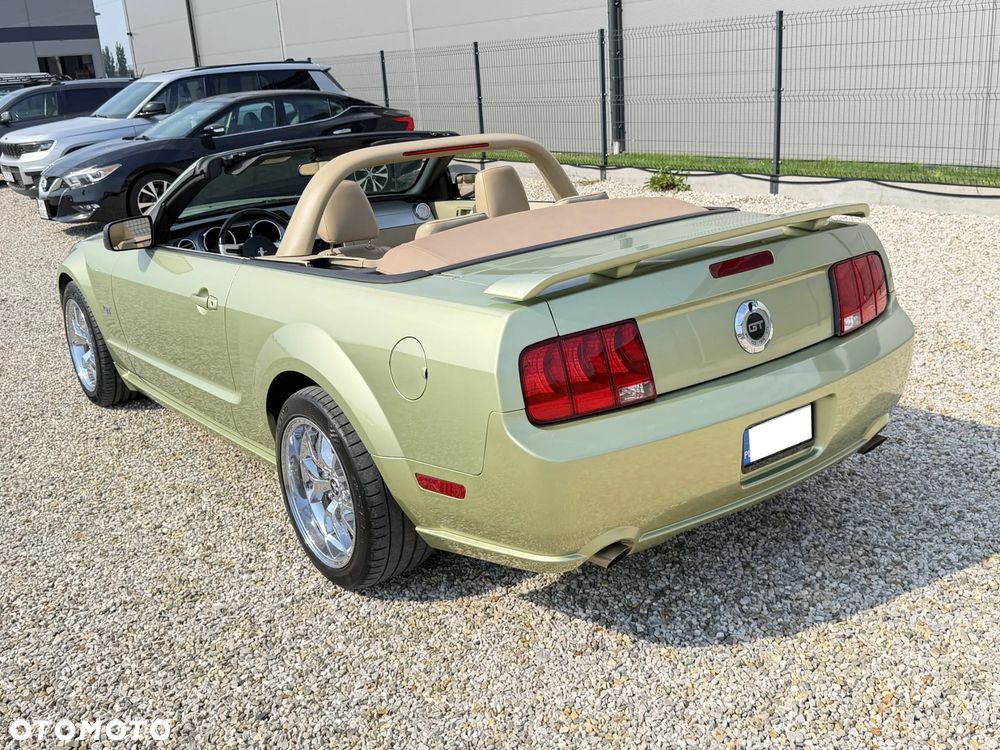 Ford Mustang - 3