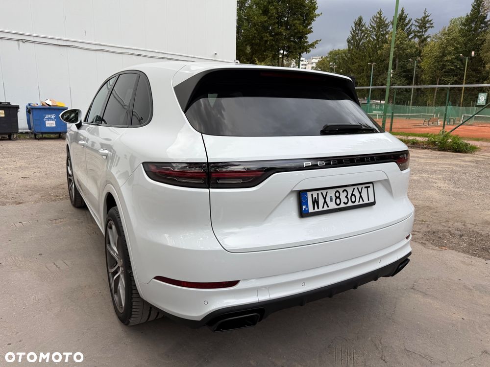 Porsche Cayenne - 4