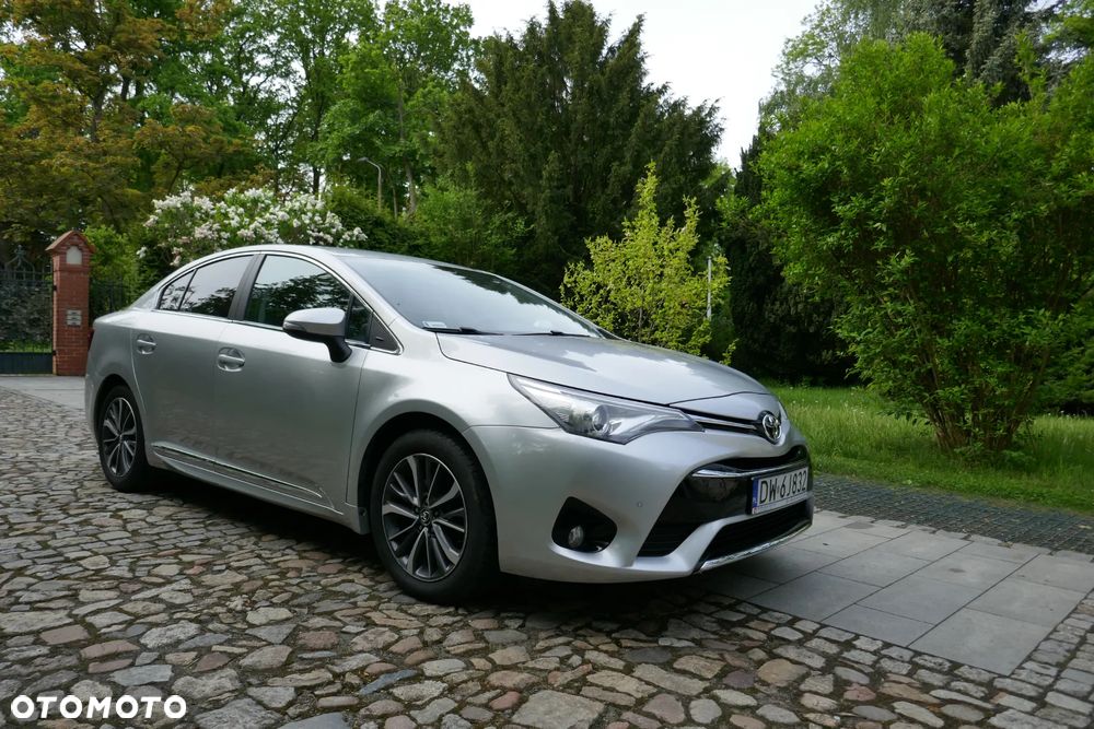 Toyota Avensis 2.0 Premium MS - 4