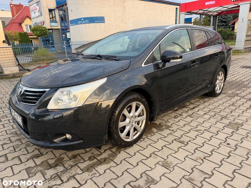 Toyota Avensis - 1