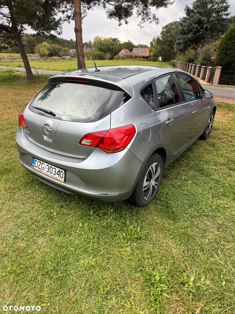 Opel Astra 2015 photo 3