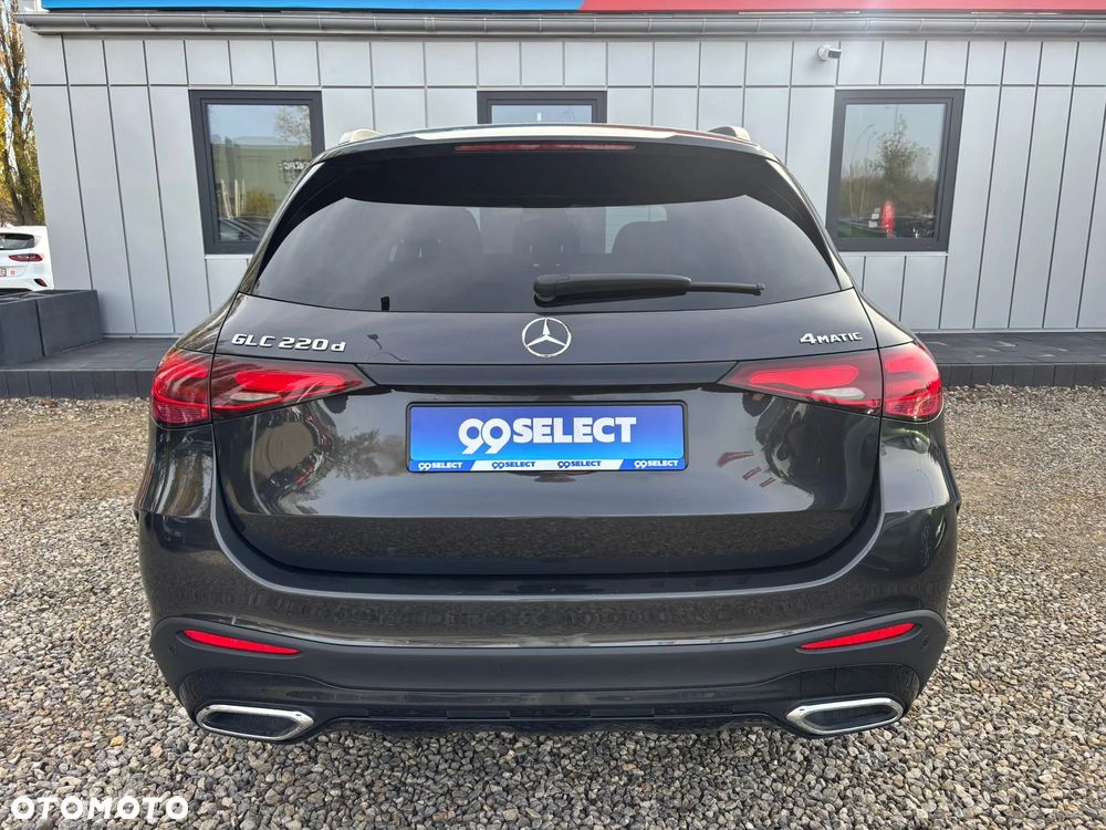 Mercedes-Benz GLC - 4