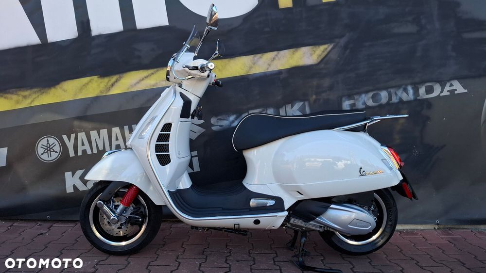 Piaggio Vespa - 2