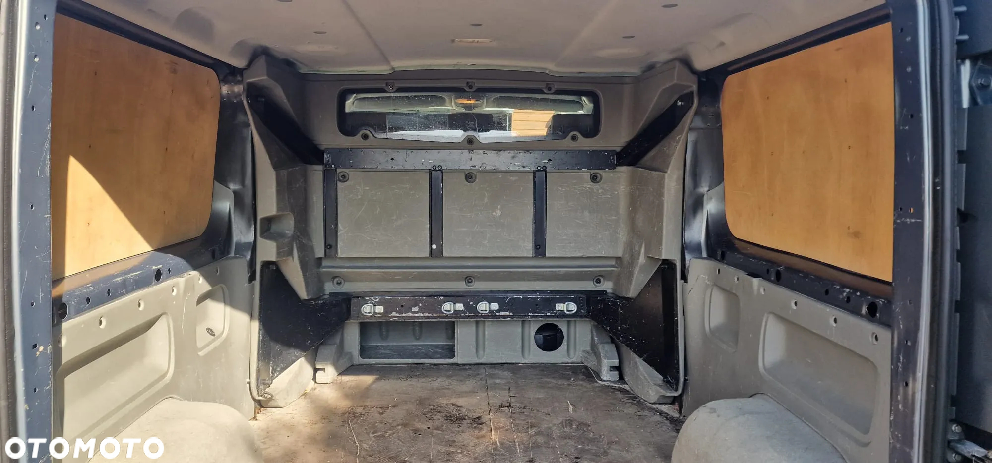 Renault Trafic - 16
