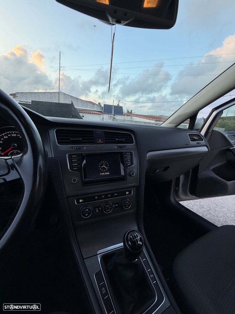 VW Golf 1.6 TDi BlueMotion Confortline - 15
