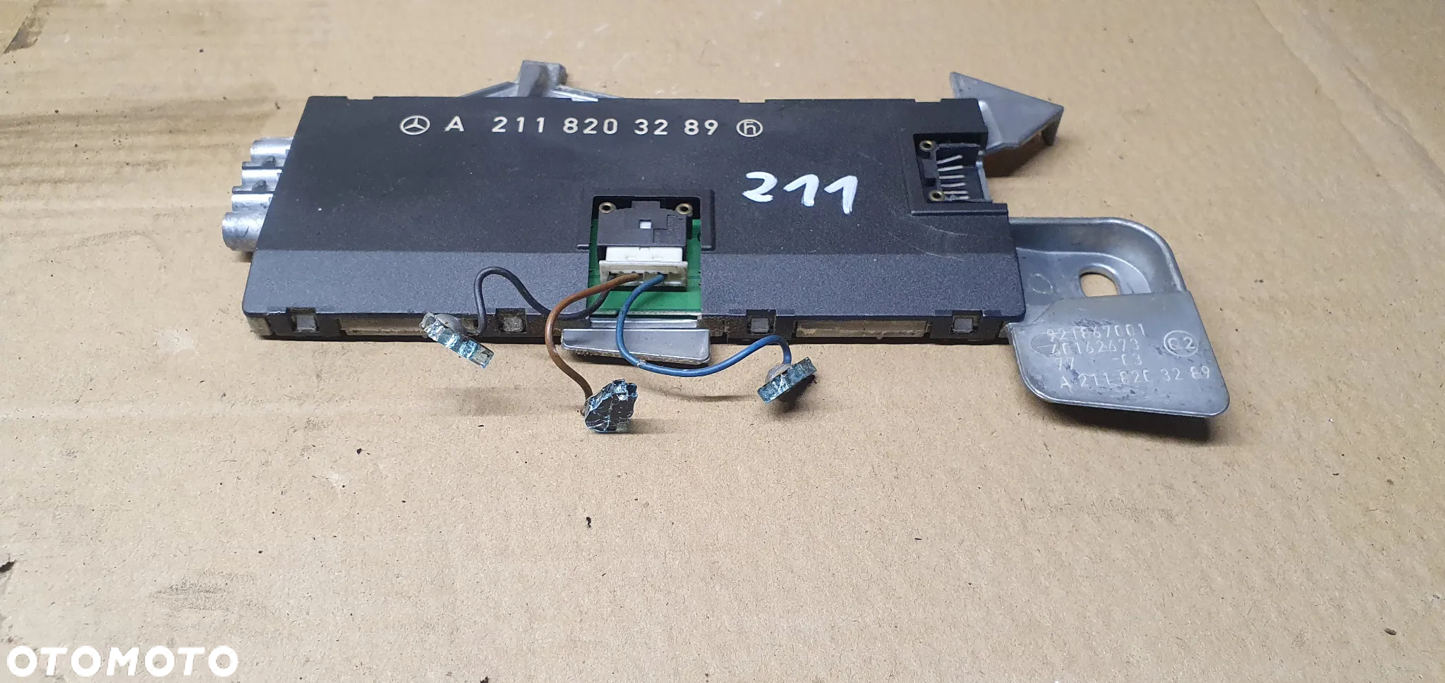 Wzmacniacz anteny moduł Mercedes W211 A2118203289 - 2