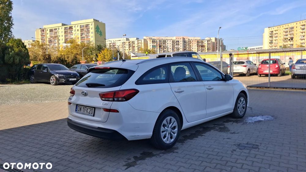 Hyundai i30 1.6 D Classic + - 5
